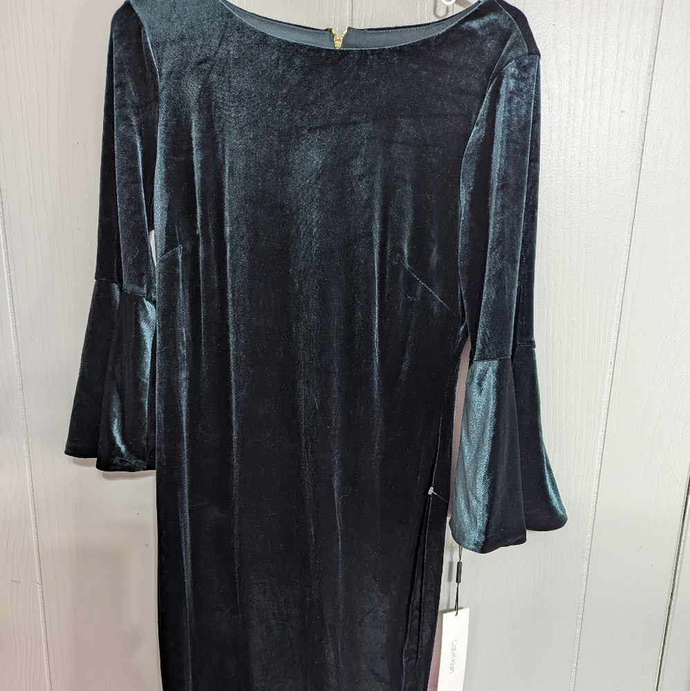 Calvin Klein Green Velvet Dress 10 Zipper Back Flare Sleeve NWT